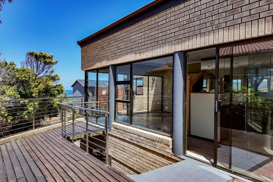 To Let 5 Bedroom Property for Rent in Hersham Western Cape